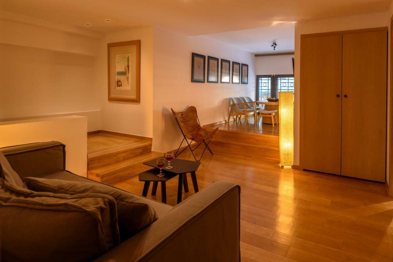 Fos Downtown Suites Athènes Extérieur photo